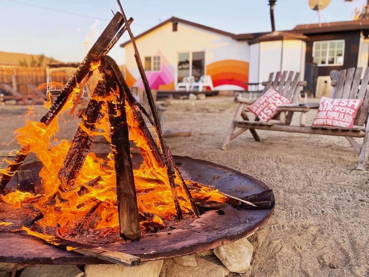 Twin Palms Desert Getaway - Jacuzzi, Fire Pit, Meditation Room & More Joshua Tree Exterior foto